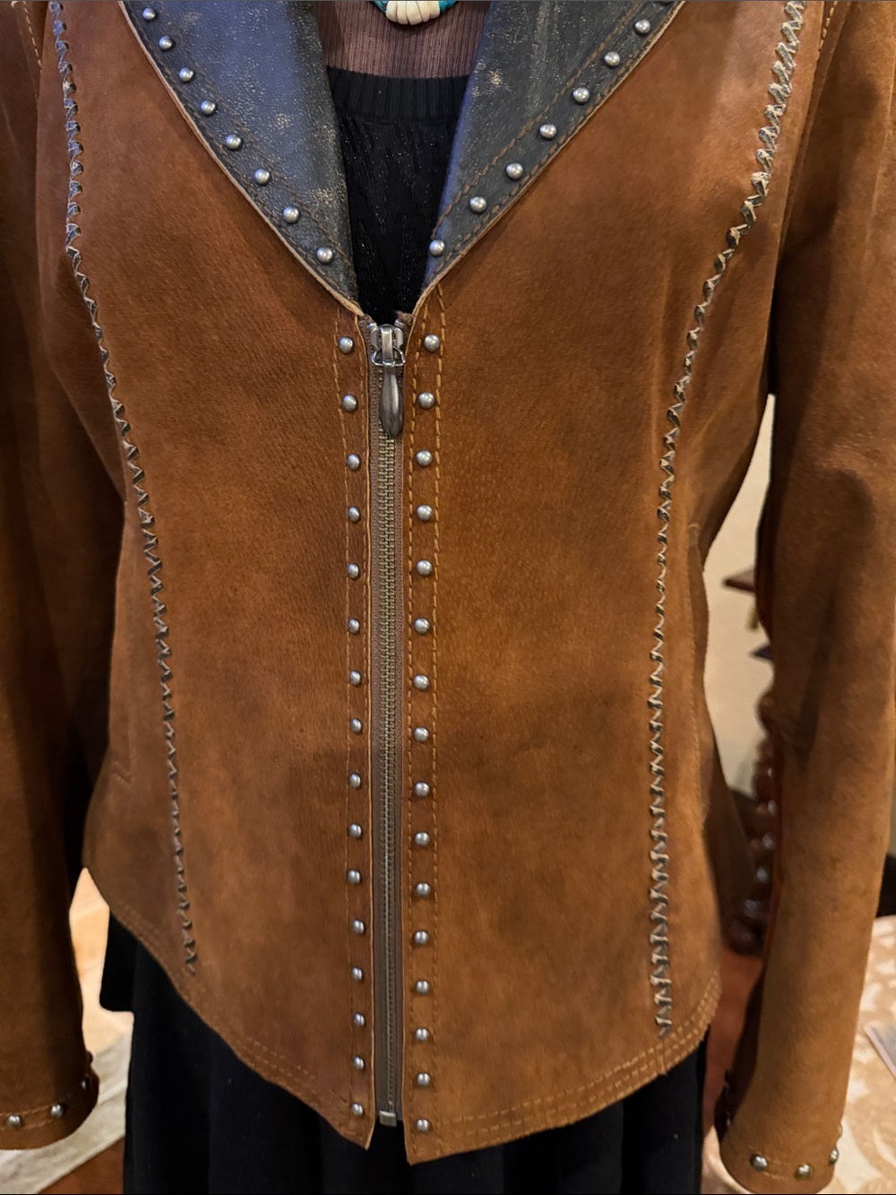 Cripple Creek Suede Western-Style Brown Jacket w/Leather Studded Trim/Concho Bck - Picture 2 of 15